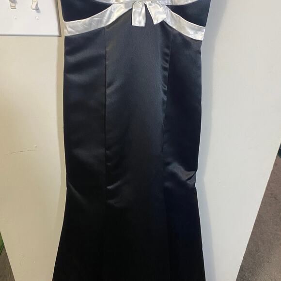 Jessica McClintock Gunne Sax VTG Formal Black Satin Dress White Bow & Straps 3/4 - Picture 5 of 16